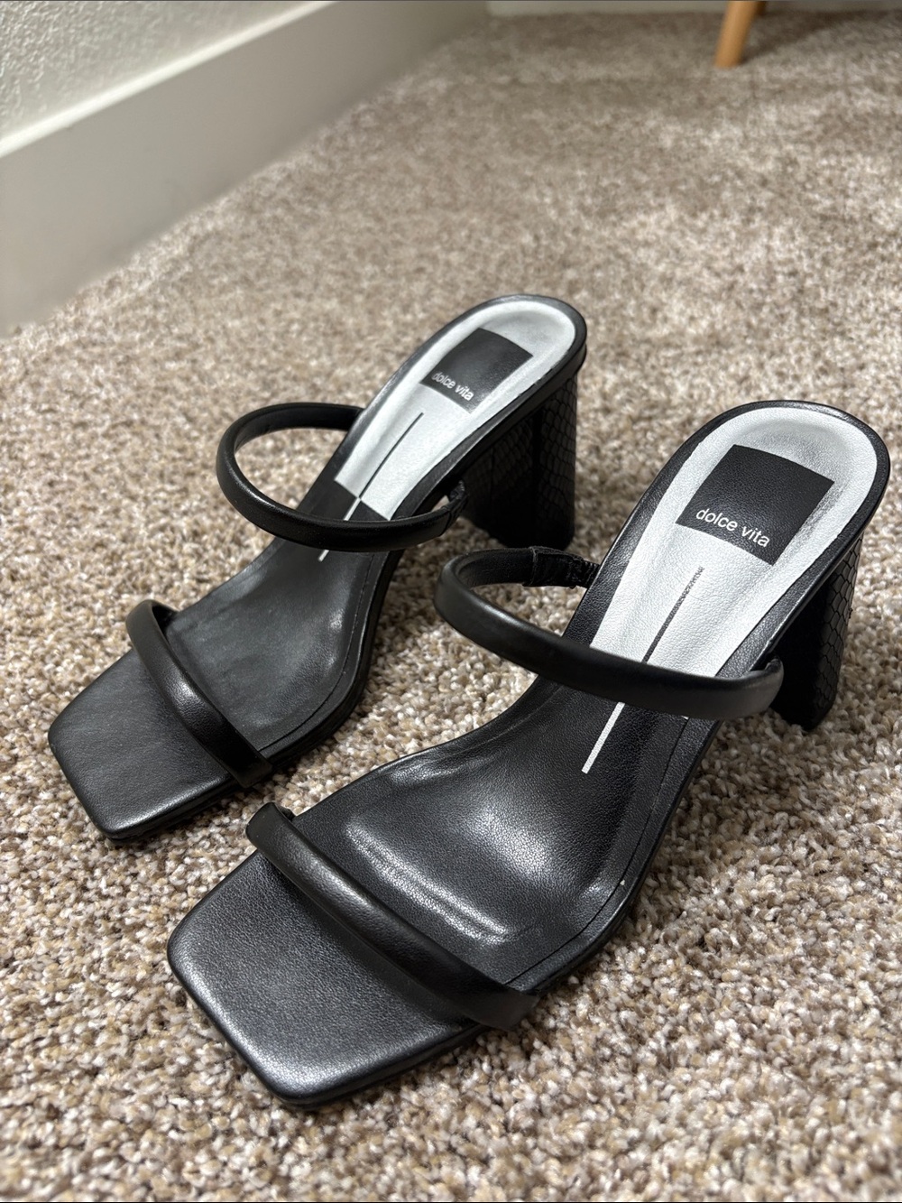 Dolce Vita Black Double-Strap Square Toe Block Heels - 5.5